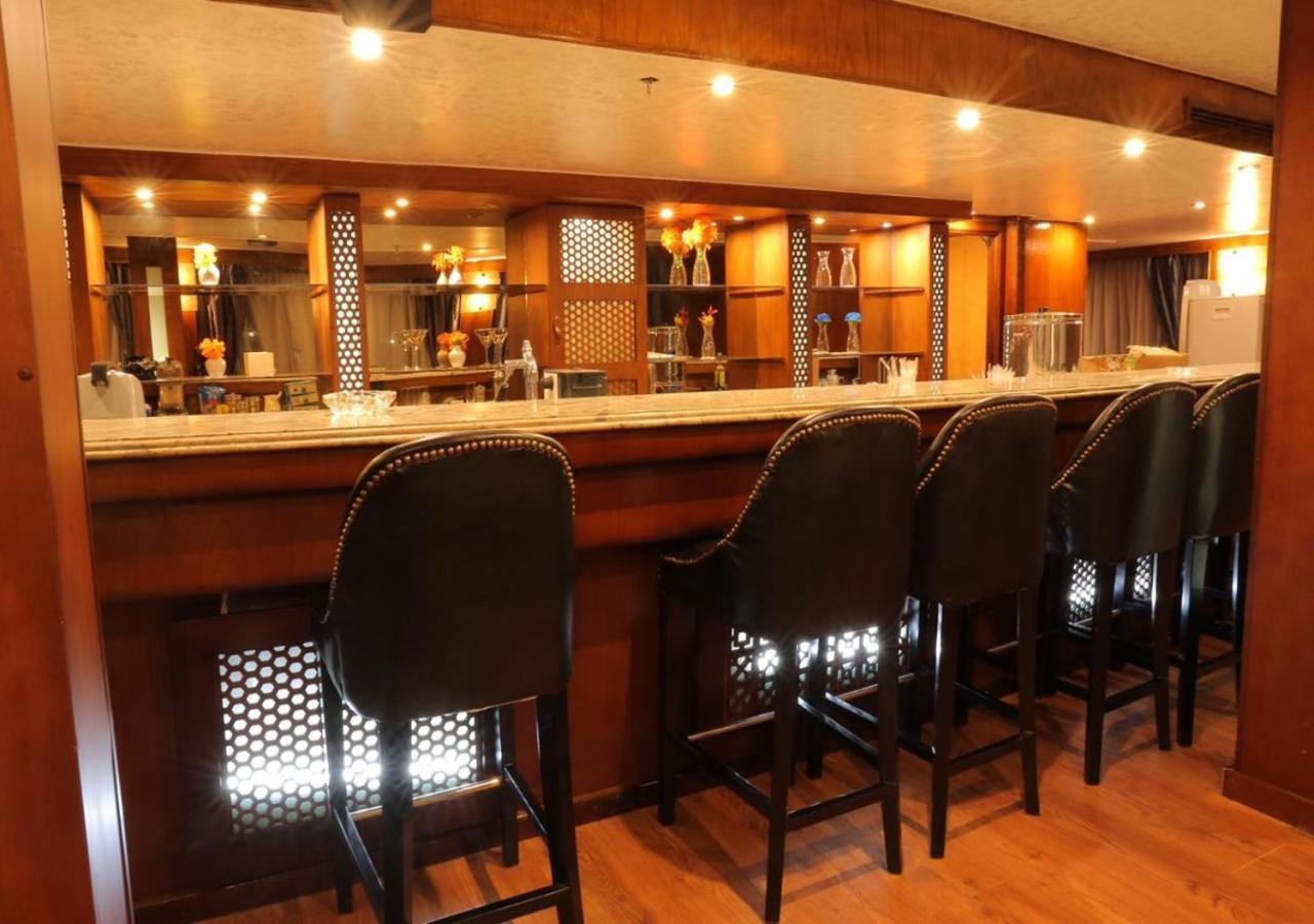 Nile Cruise Al Nabiltan Every Saturday From Luxor 4 Nights & Every Wednesday From Aswan 3 Nights Al Karnak Bagian luar foto